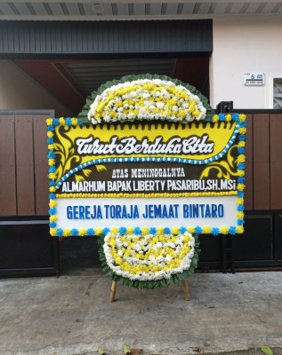 Papan Bunga Duka di Halmahera Barat